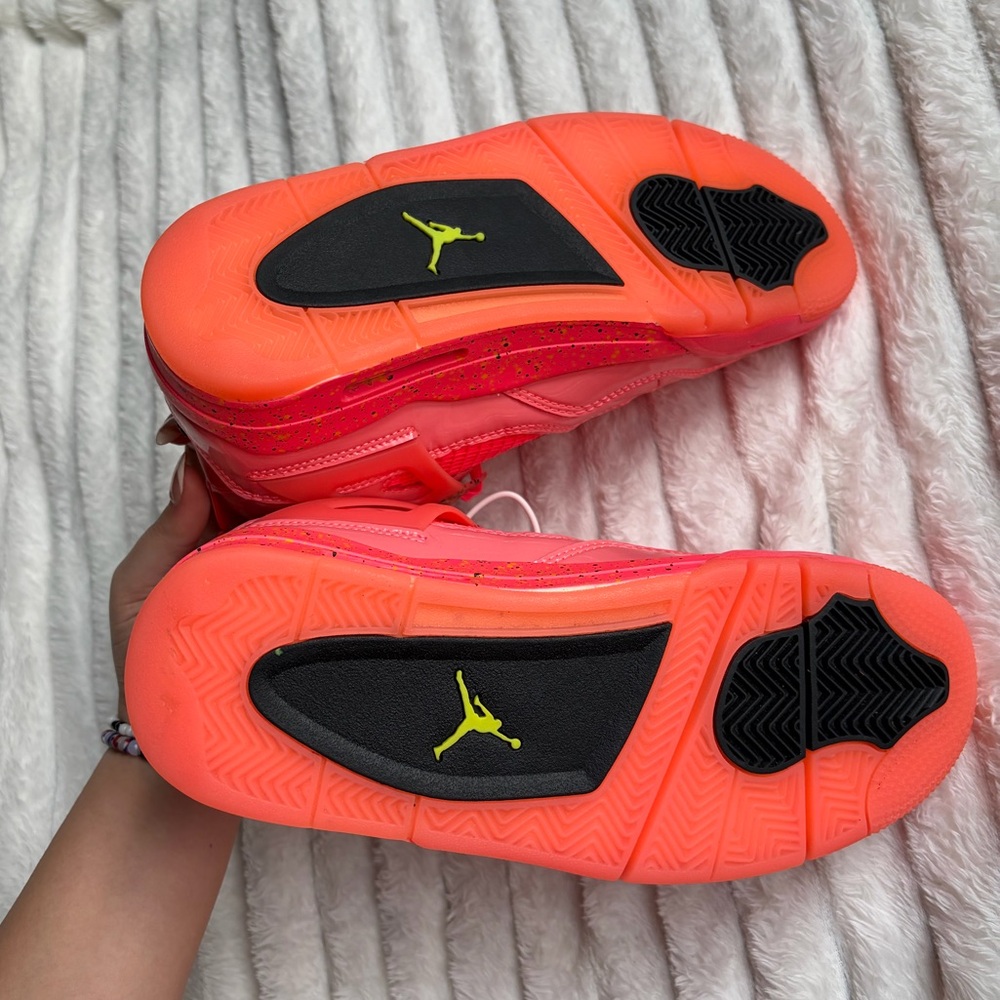 Air Jordan 4 Retro NRG ‘Hot Punch’ - Picture 2 of 6